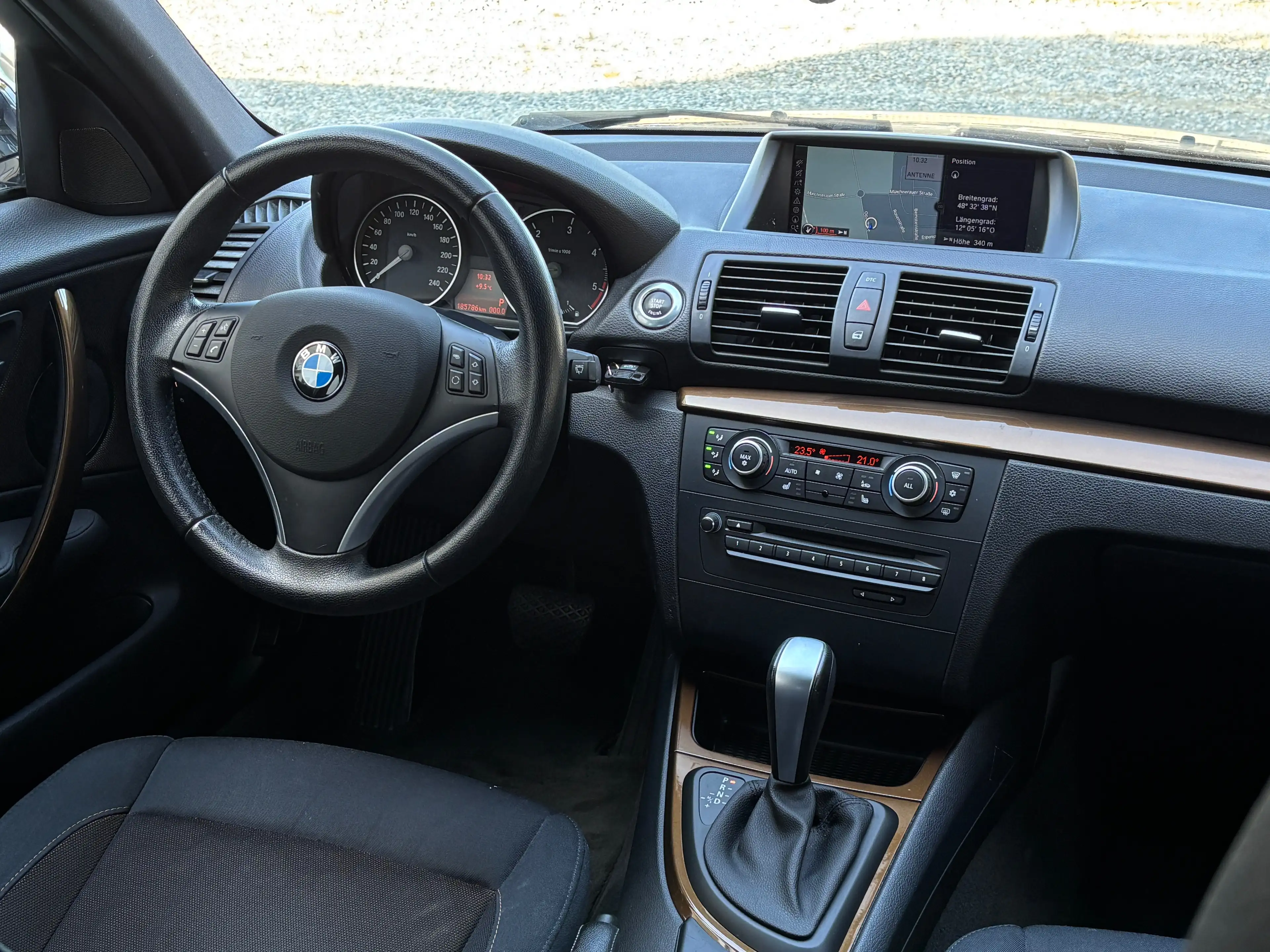 BMW 118 118d Automatik Sport/Navi/SHZ/Klimaautomatik — photo 15