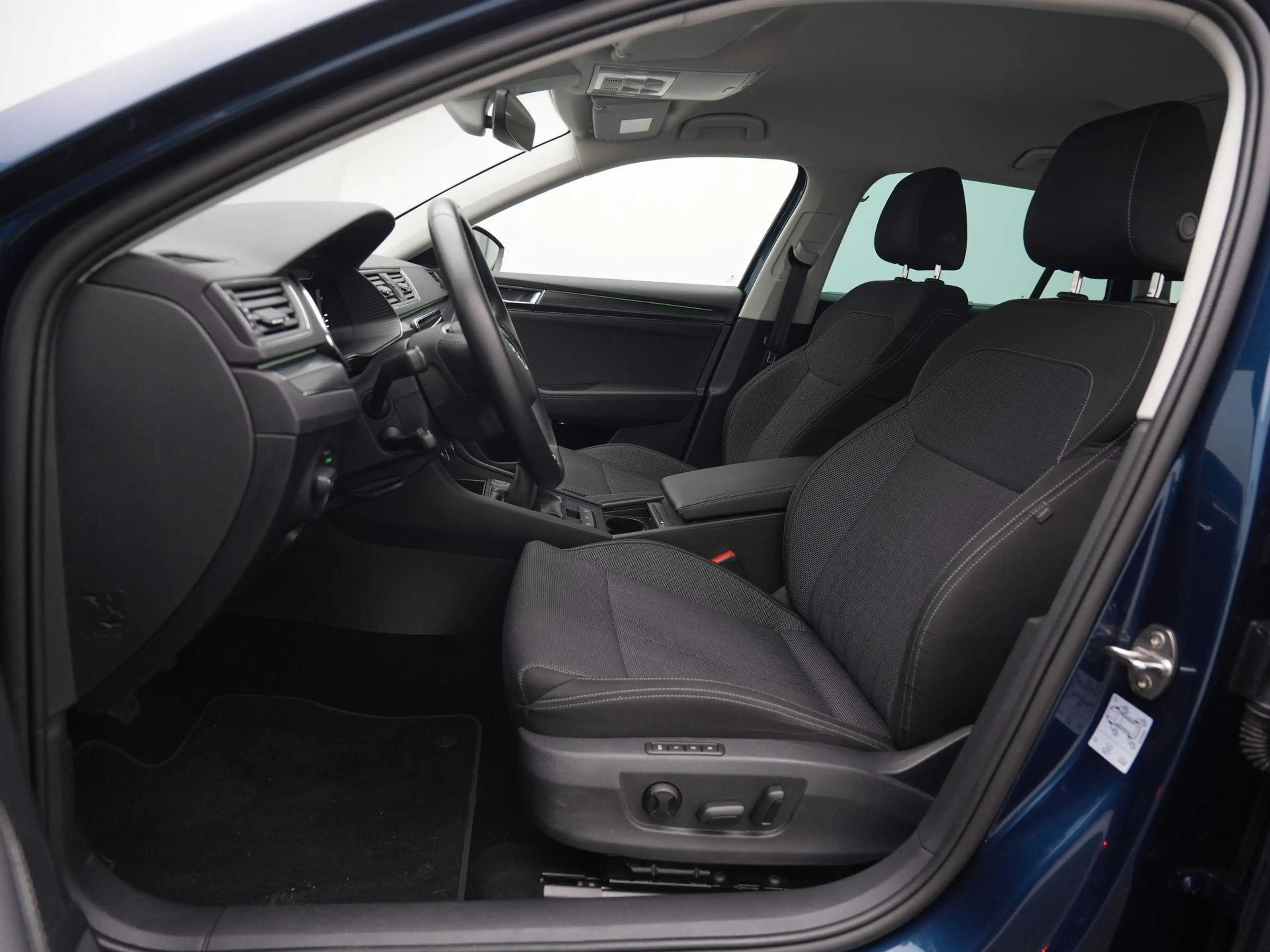 Skoda Superb Combi 1.5 TSI 150pk Business Edition Plus | Trekha — photo 8