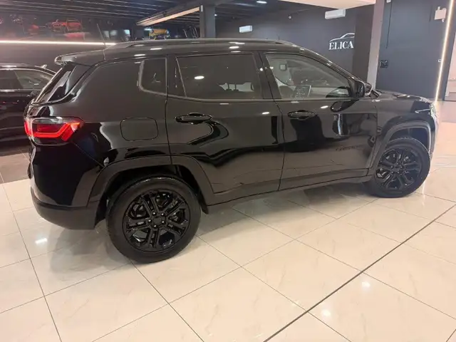 Jeep Compass view 3