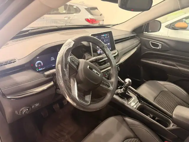 Jeep Compass view 5