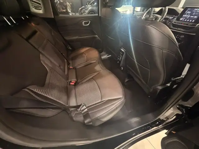 Jeep Compass view 13