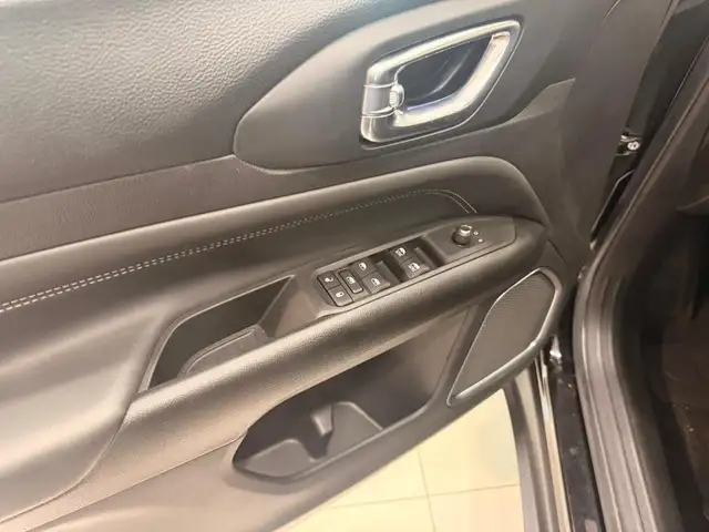 Jeep Compass view 7