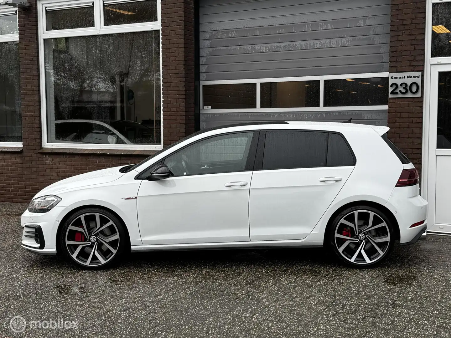 Volkswagen Golf GTI 2.0 DSG Performance LEDER/CAM/PANO/LED Blanc - 2