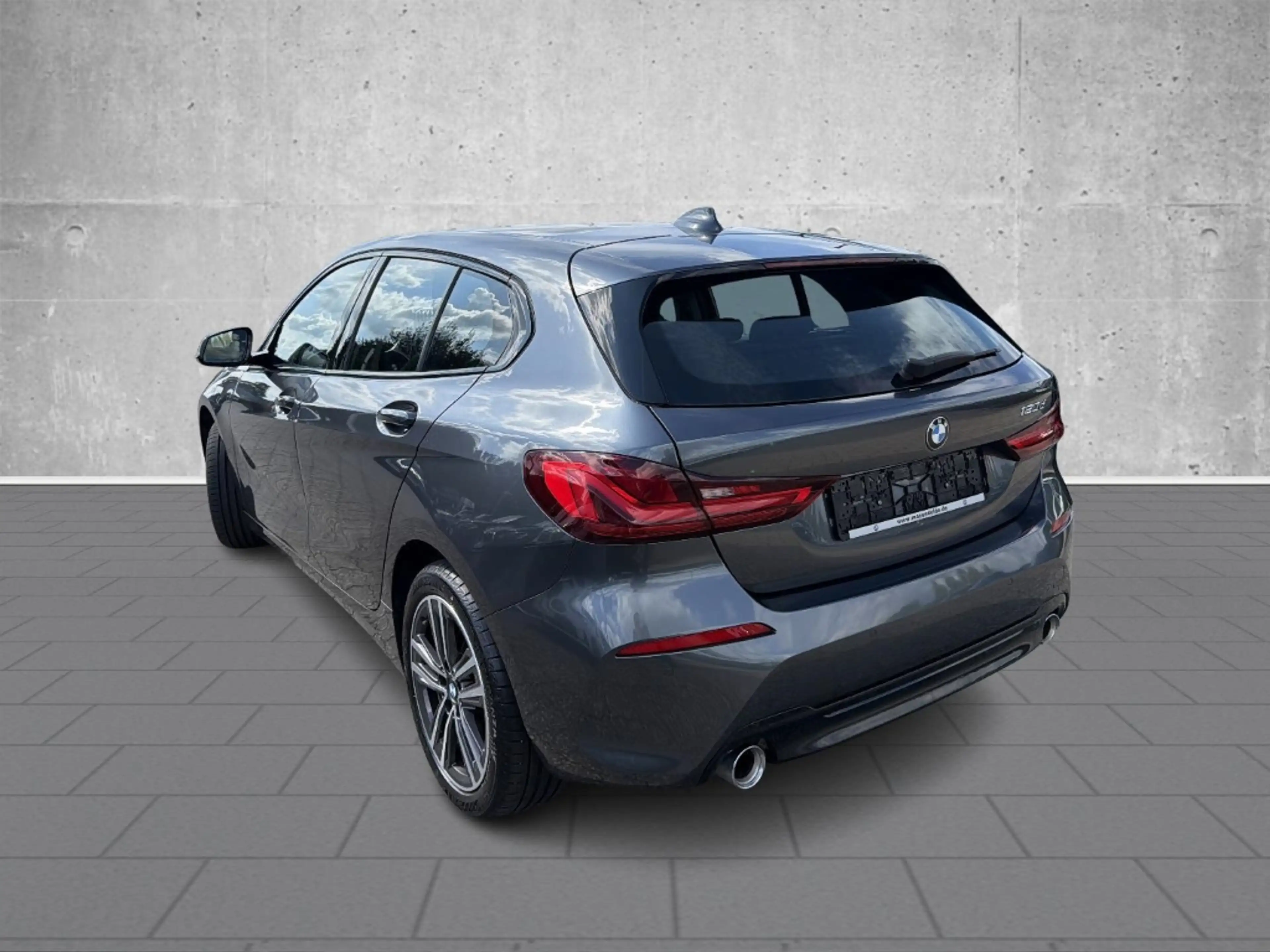 BMW 120 d Aut. Sport Line LED HiFi CarPlay PDC — photo 5