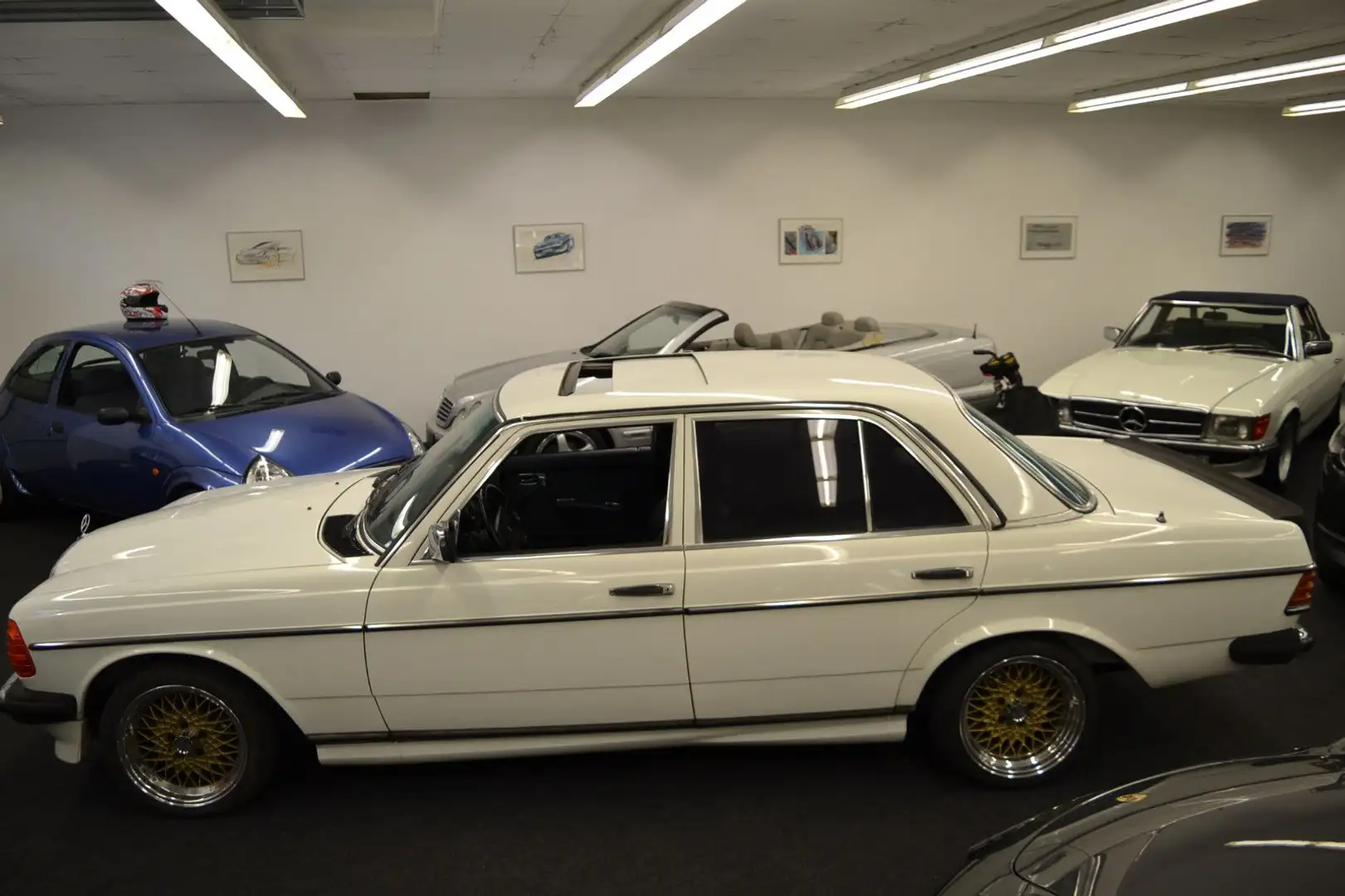 Mercedes-Benz 200 V8 5.0 (W123) Bianco - 2