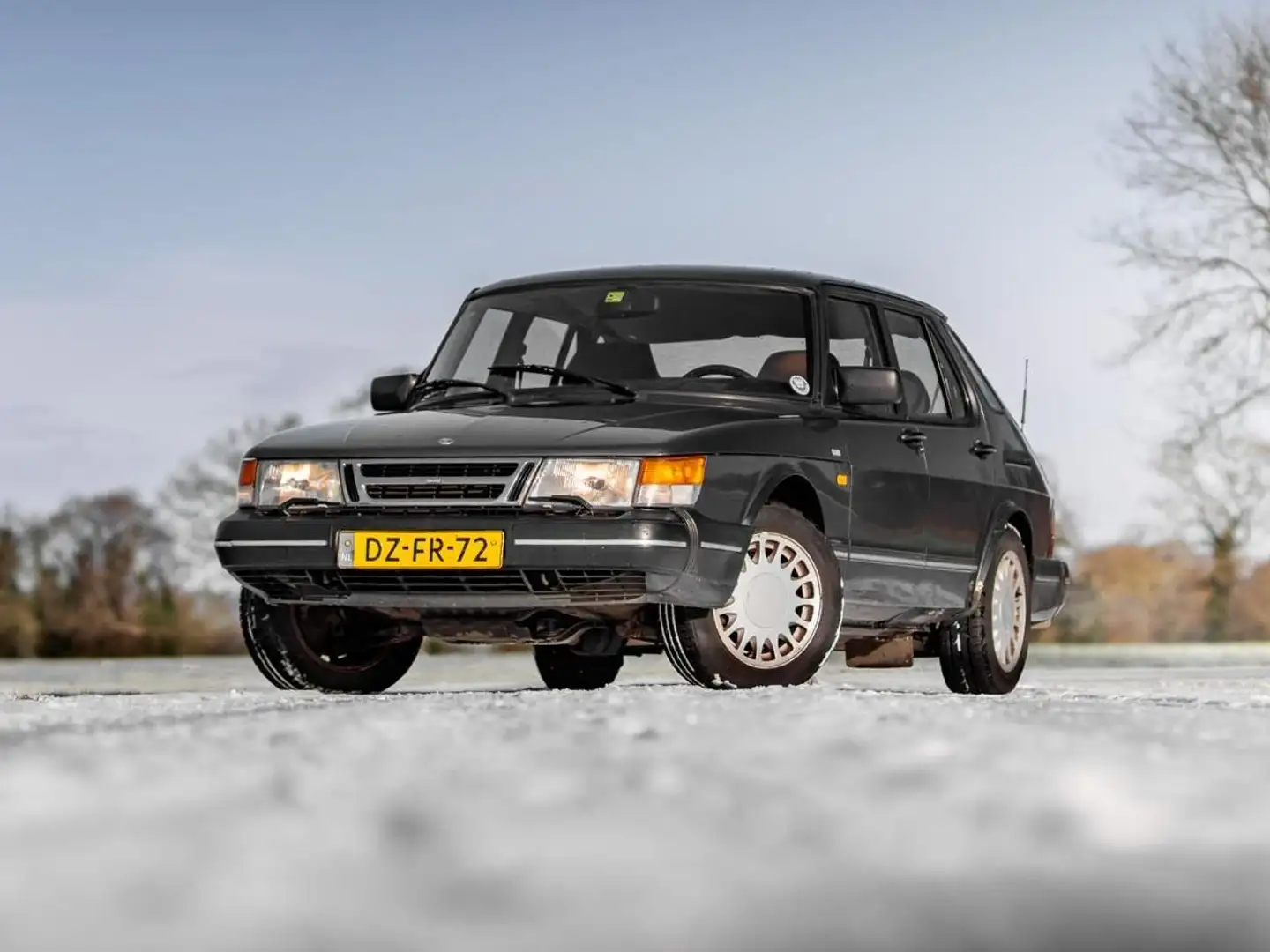 Saab 900 2.0i-16 Grau - 2