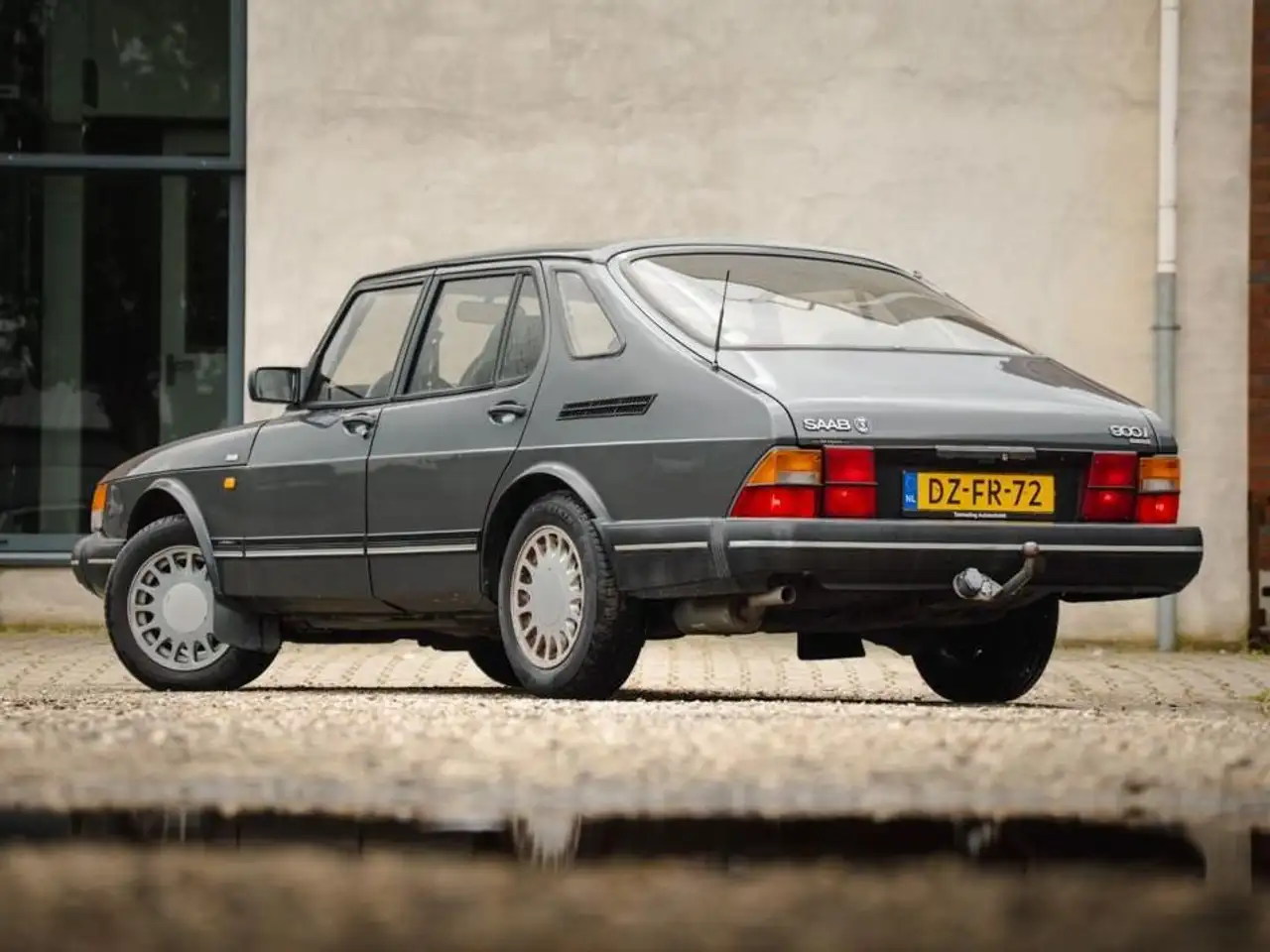 Saab 900 2.0i-16, foto 10