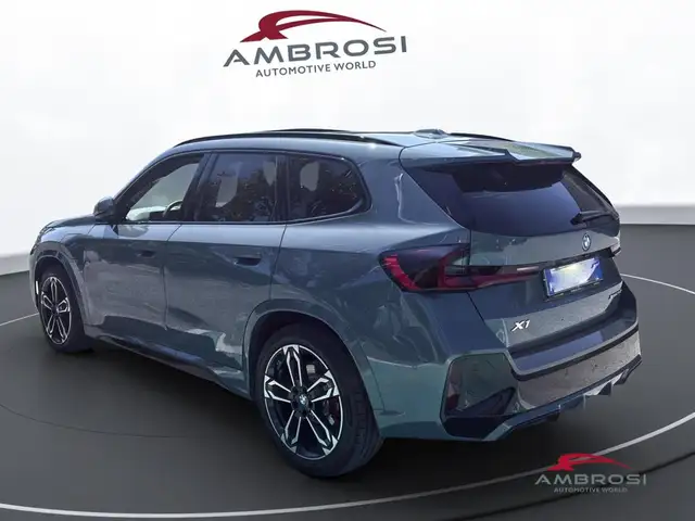 BMW X1 view 4