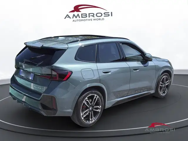 BMW X1 view 3