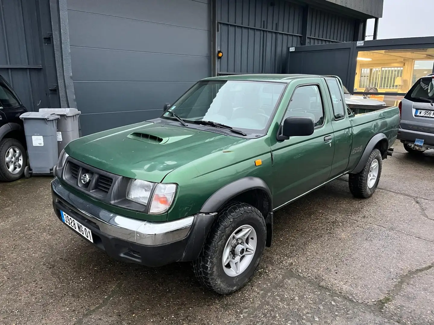 Nissan Pick Up PICK UP 2.5TD Verde - 1