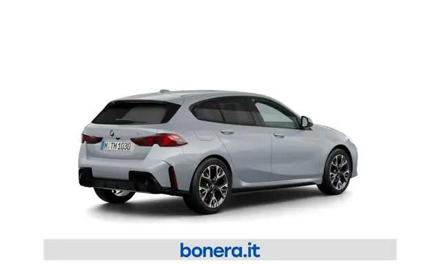 BMW 1 Series view 2