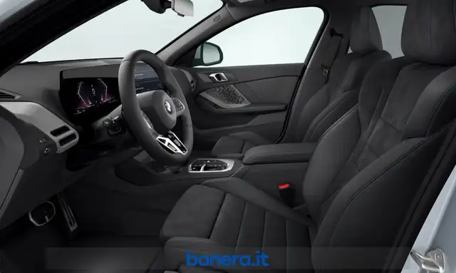 BMW 1 Series view 4