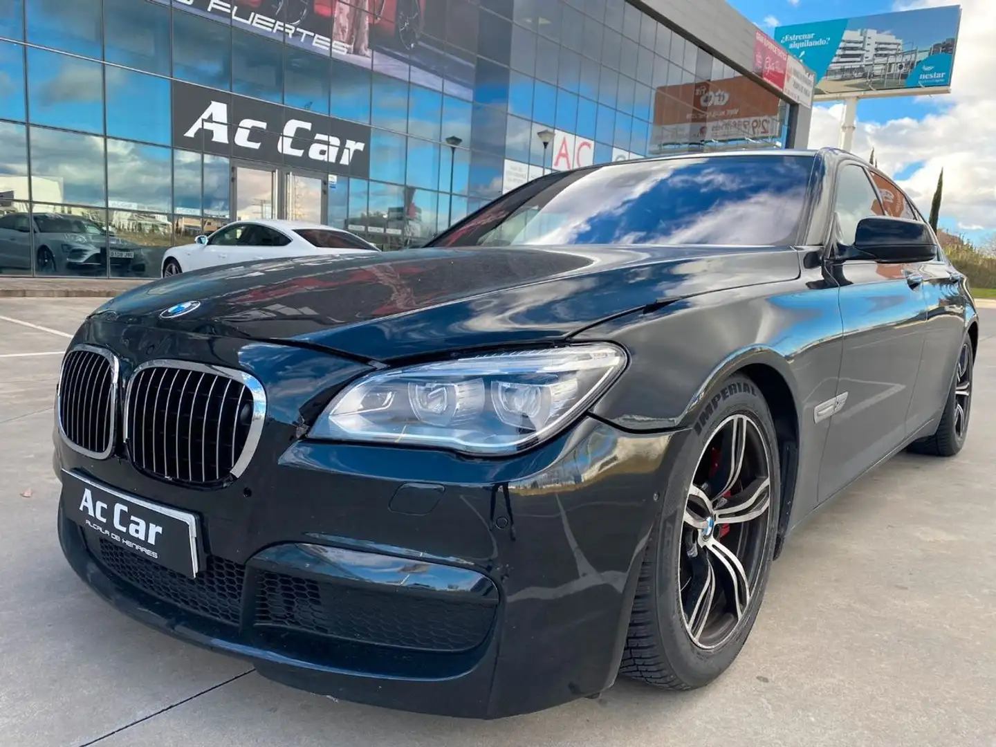 BMW 740 740dA xDrive Синій - 2