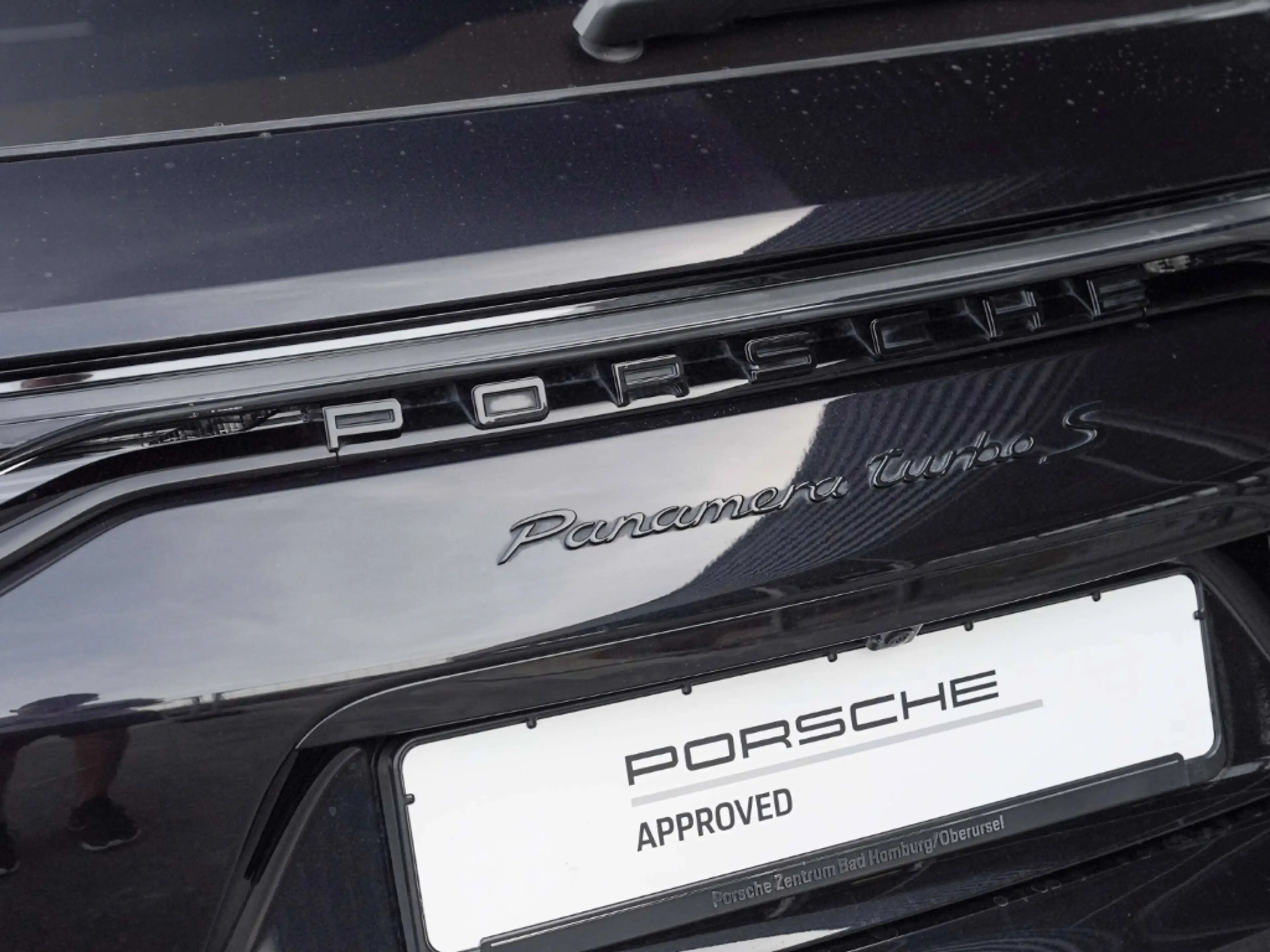 Porsche Panamera Turbo S Sport Turismo — photo 11