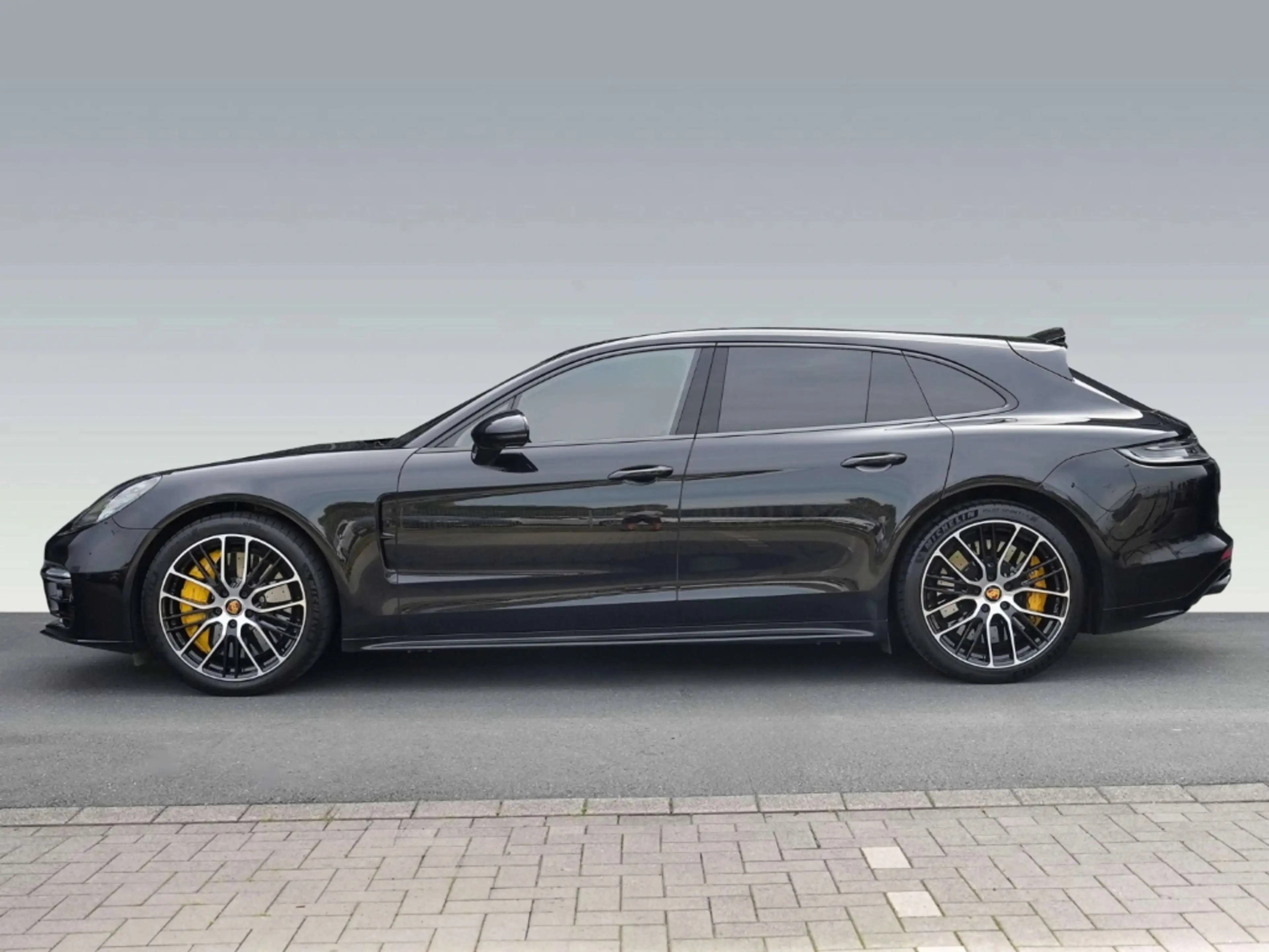 Porsche Panamera Turbo S Sport Turismo — photo 2