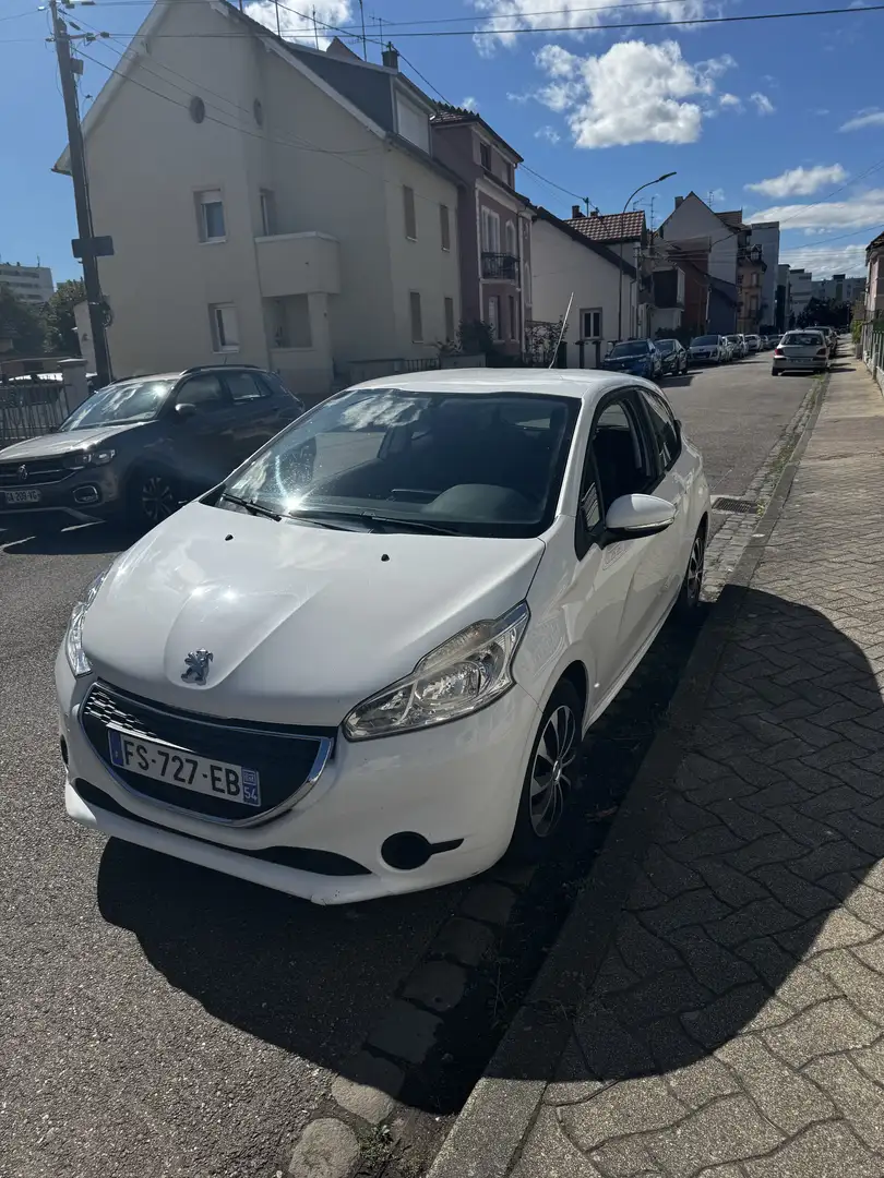 Peugeot 208 - 2