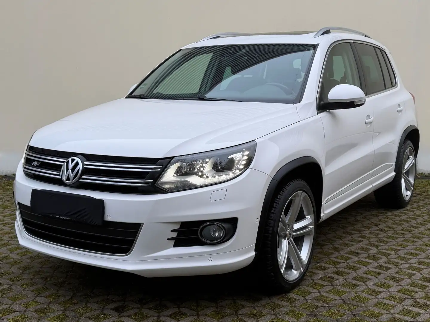 Volkswagen Tiguan 2.0 4Motion | R-Line | Pano | StandH Weiß - 1