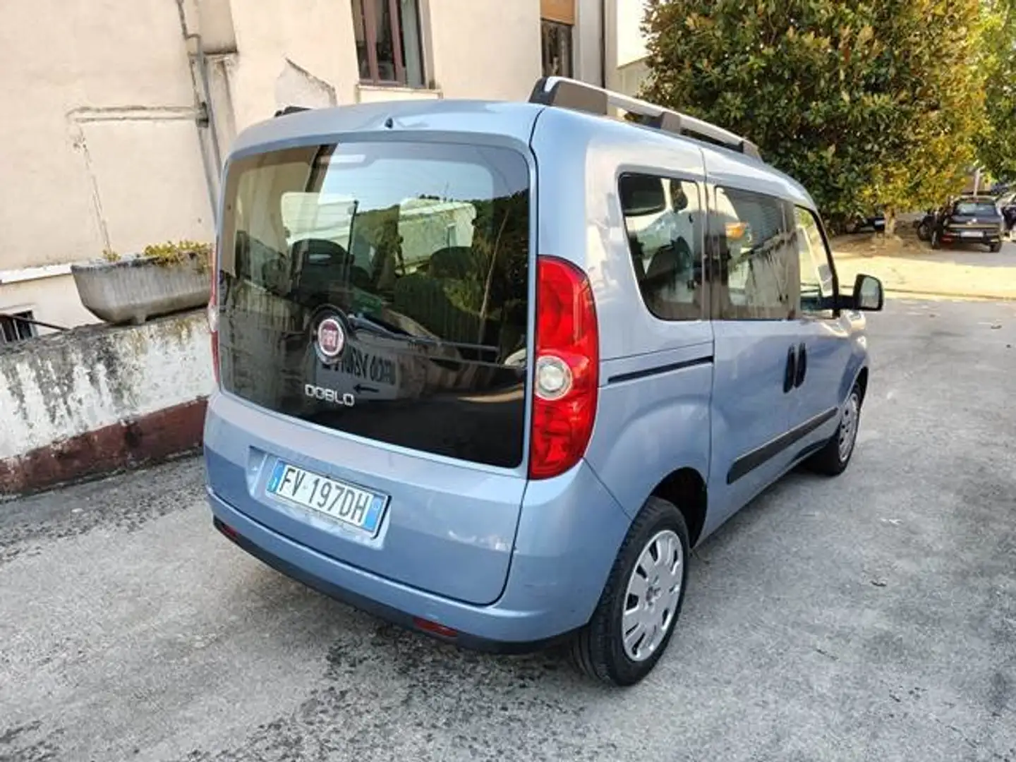 Fiat Doblo Doblo 1.6 mjt 7 POSTI PARI AL NUOVO Niebieski - 2