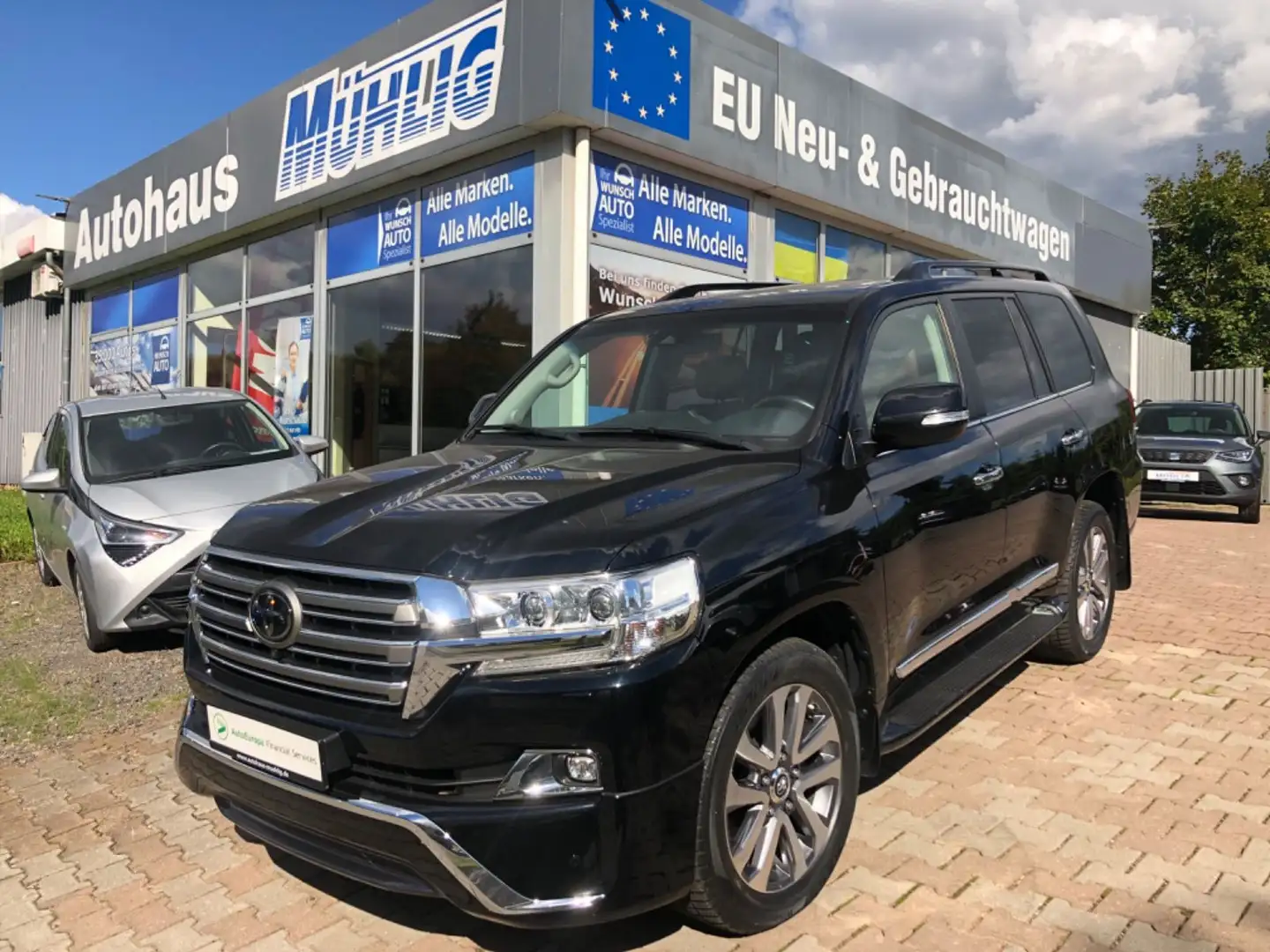 Toyota Land Cruiser 200 Negro - 1
