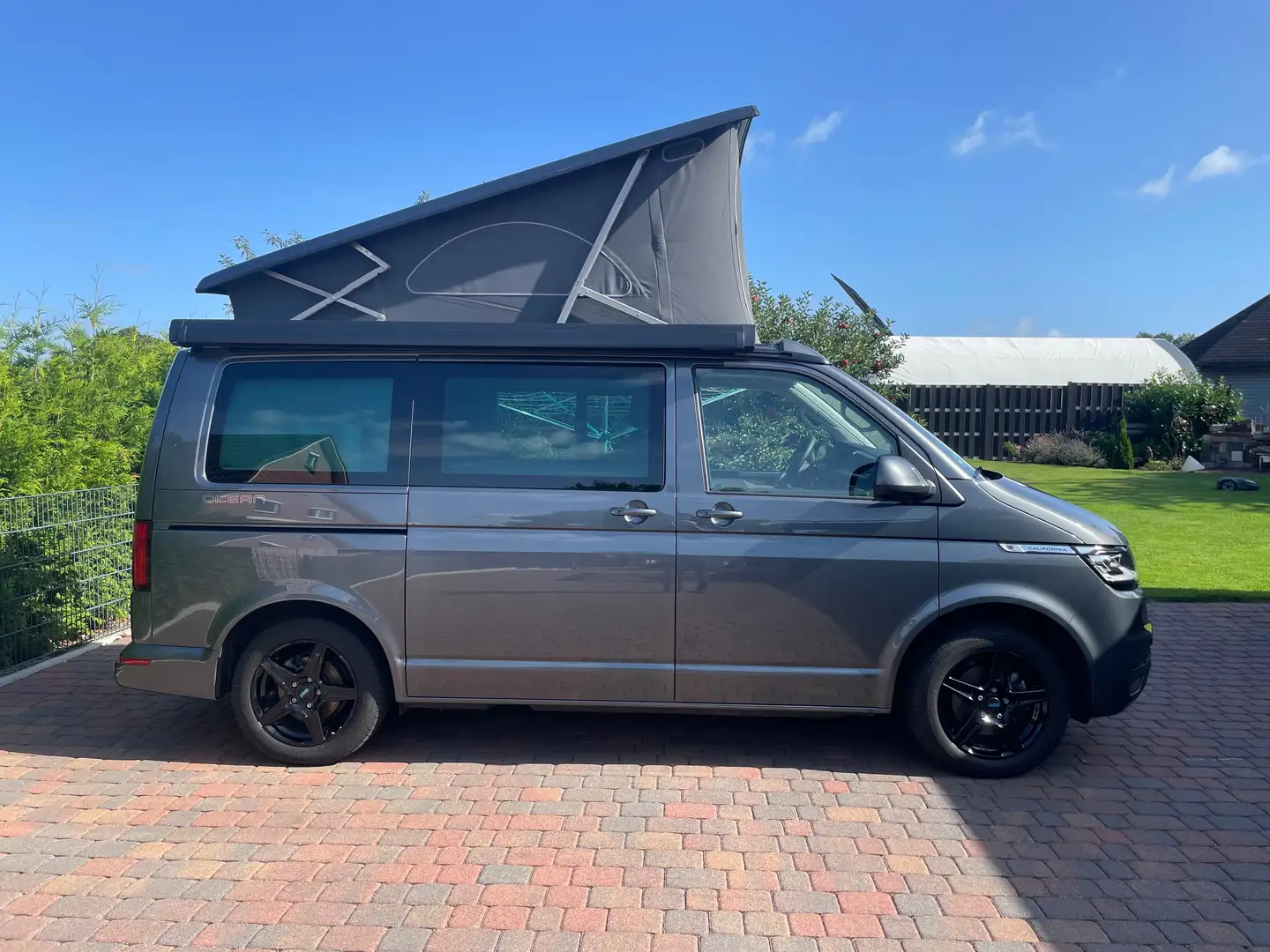 Volkswagen T6.1 California DSG 4MOTION Ocean Garantie Allrad Gris - 1