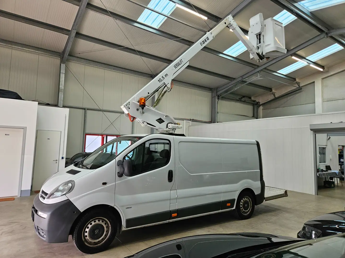 Opel Vivaro Kasten L2H1 2,9t Hebebühne Arbeitsmaschine Weiß - 1