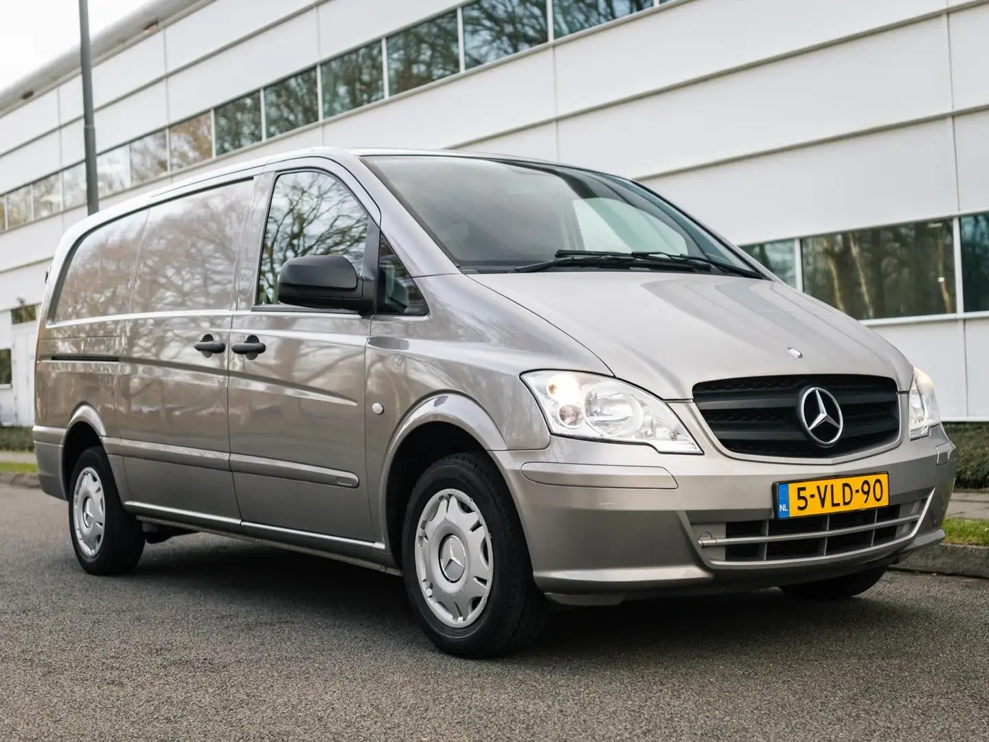Mercedes-Benz Vito 110 CDI 320 Functional Lang DC Standaard Trekhaak Grau - 2