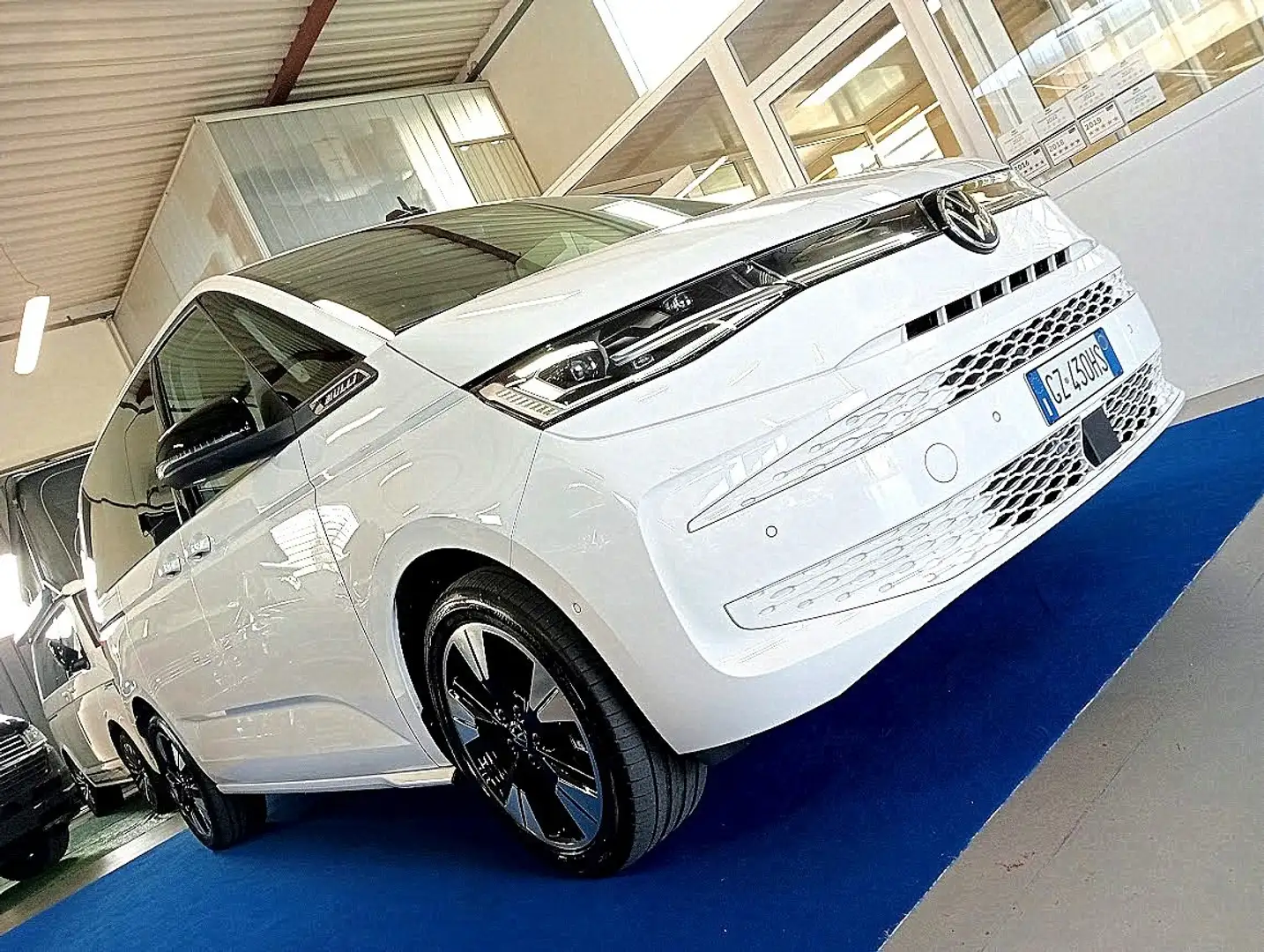 Volkswagen T7 Multivan TDI LIFE DSG MATRIX IQLIGHT 19" GANCIO VIS A VIS Blanco - 1