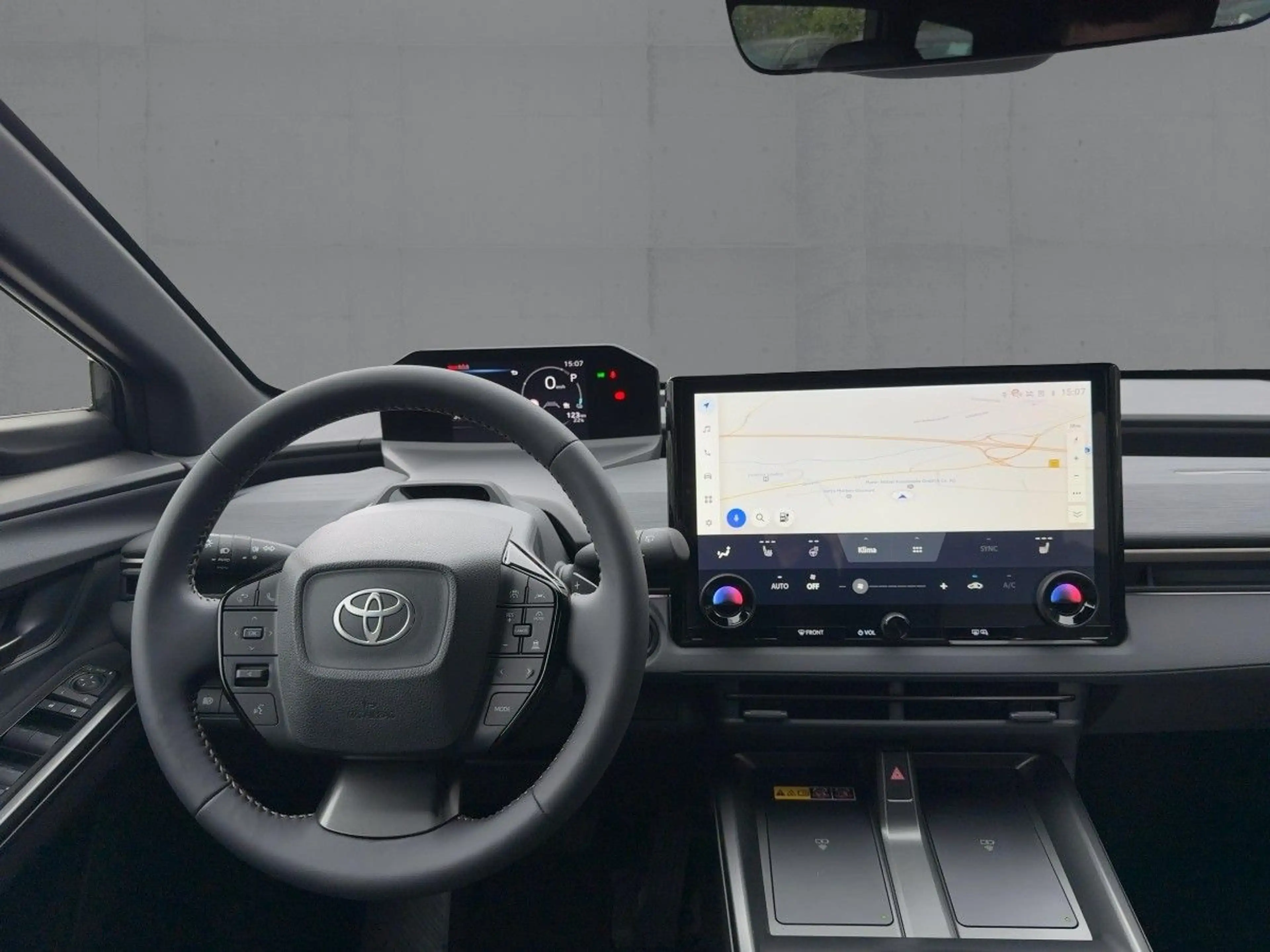 Toyota bZ4X Touring Teamplayer|NAVI|LED|360°|GRA|SHZ — photo 9