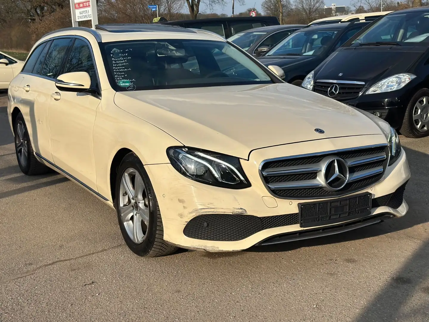 Mercedes-Benz E 200 d T*Avantgarde*Aut*PDC*Schiebed*Comand*§25 Beige - 2