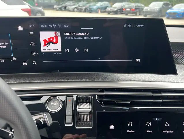 Peugeot 5008 view 8