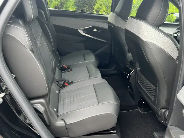 Peugeot 5008 view 18