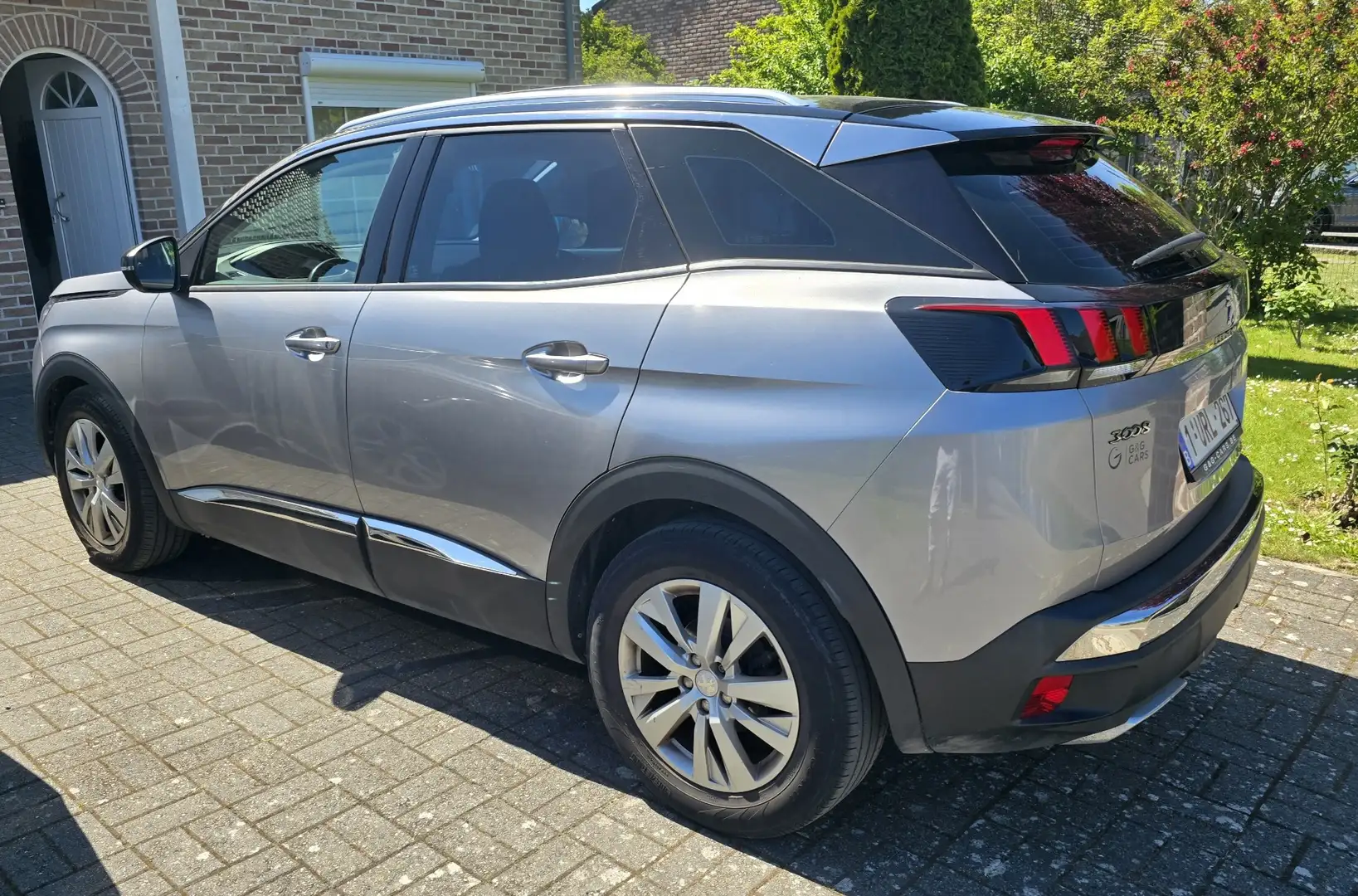 Peugeot 3008 1.2 PureTech Allure Gris - 2