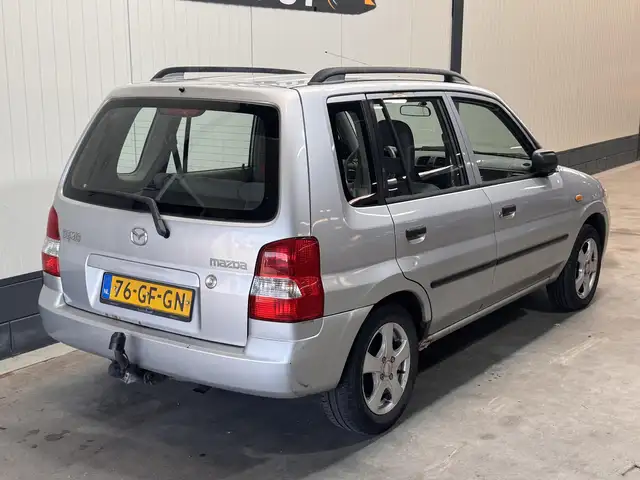 Mazda Demio view 5