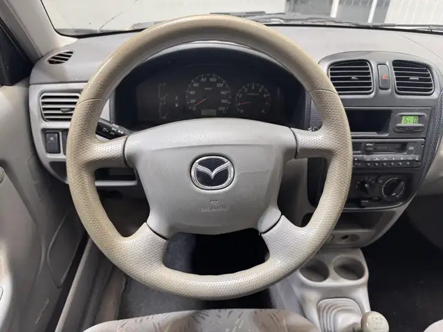 Mazda Demio view 12
