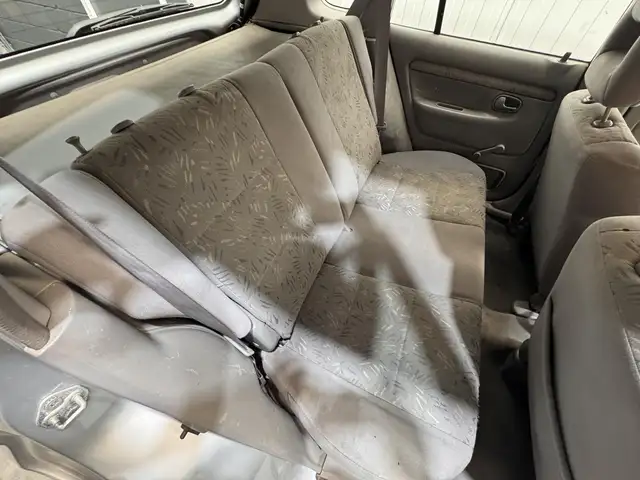 Mazda Demio view 18
