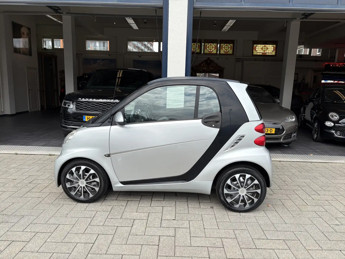 smart forTwo coupé 1.0 mhd Pure AUTOMAAT/AIRCO/APK 2.2026 Zwart - 2