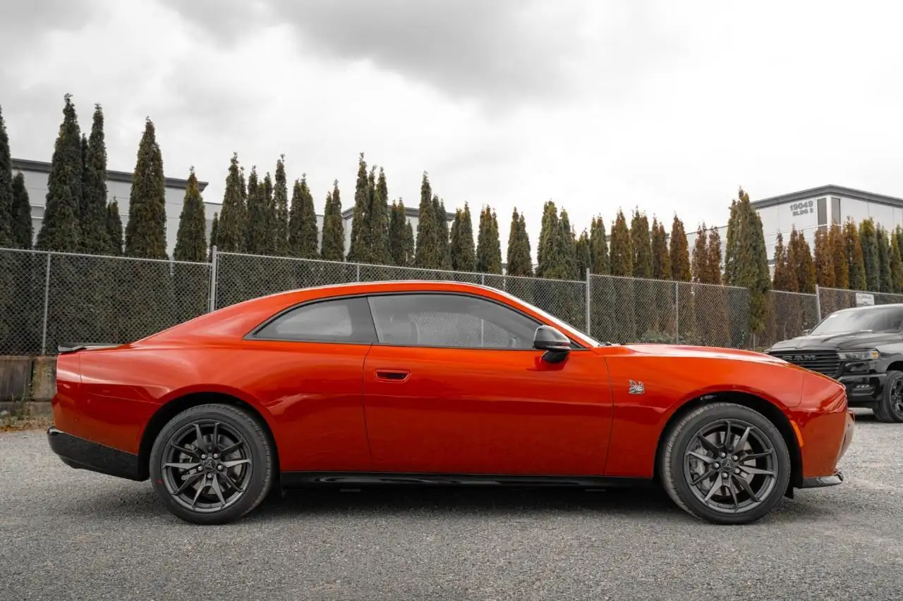 Dodge Charger снимка Dodge Charger