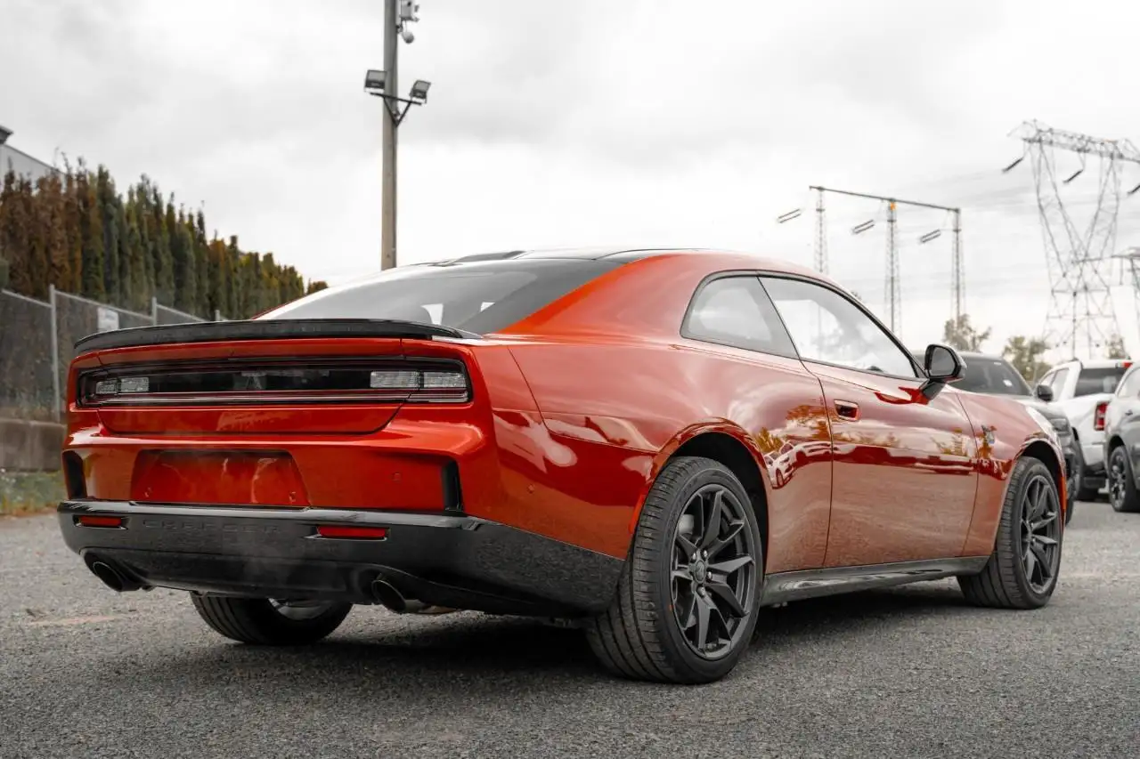 Dodge Charger снимка Dodge Charger