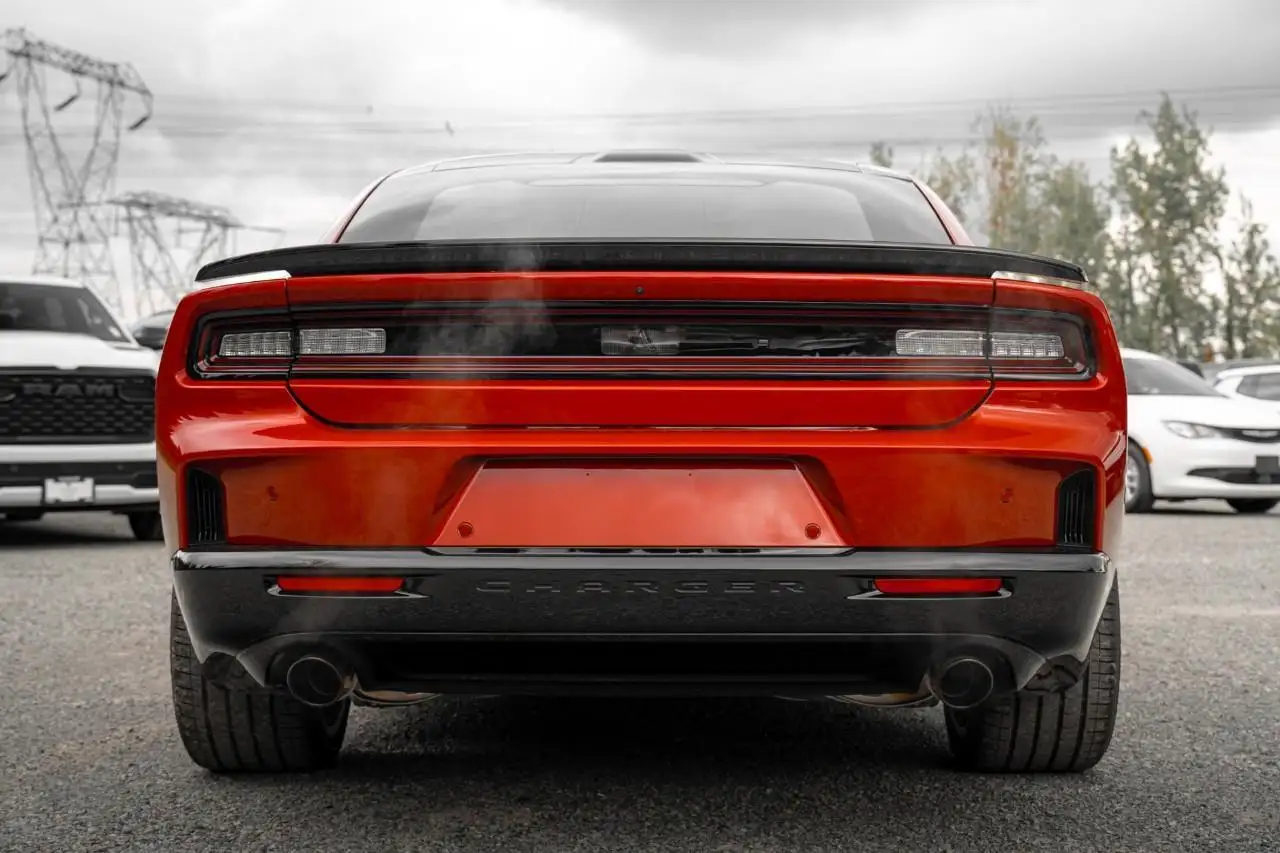 Dodge Charger снимка Dodge Charger