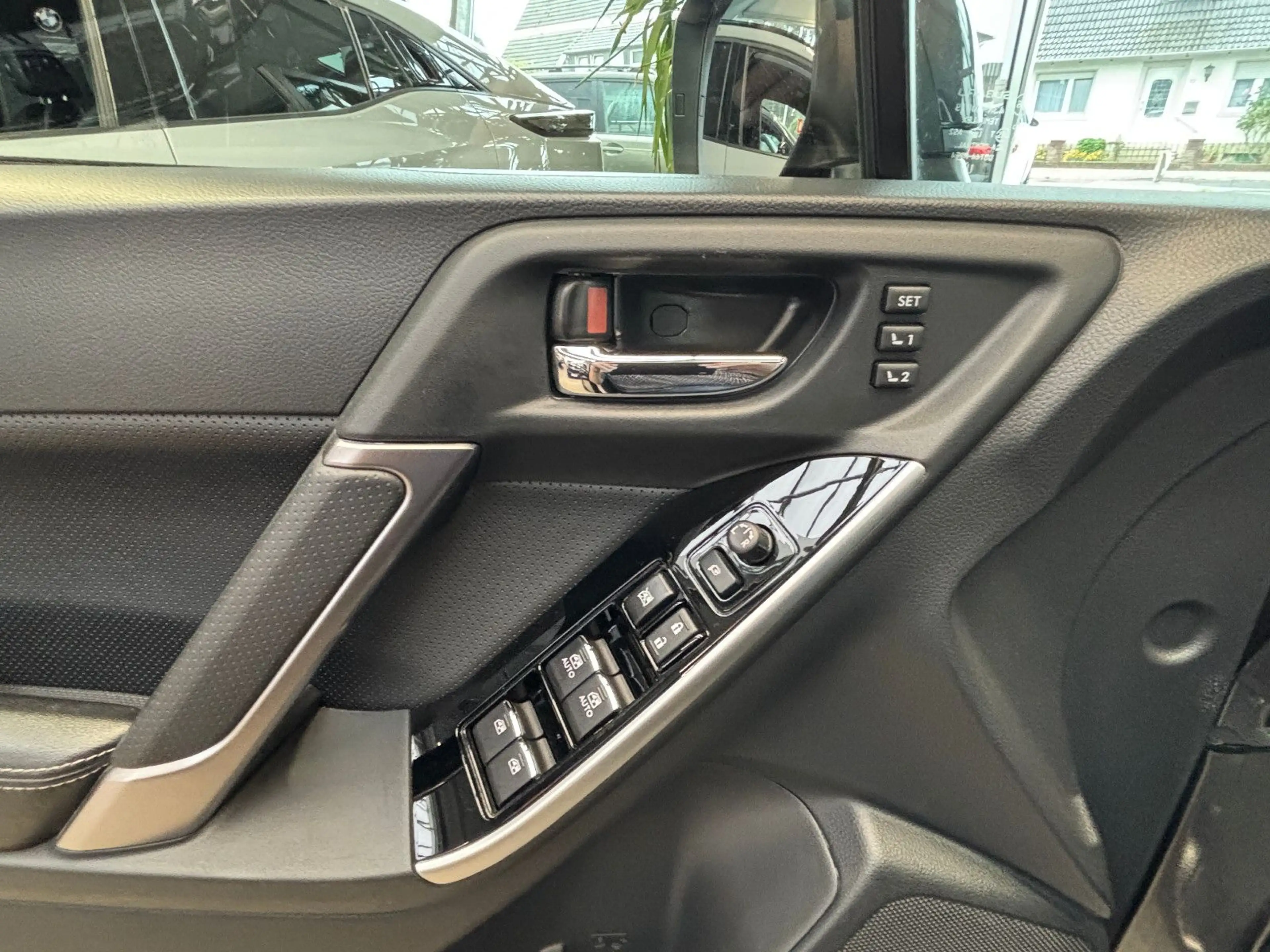 Subaru Forester Platinum — photo 10