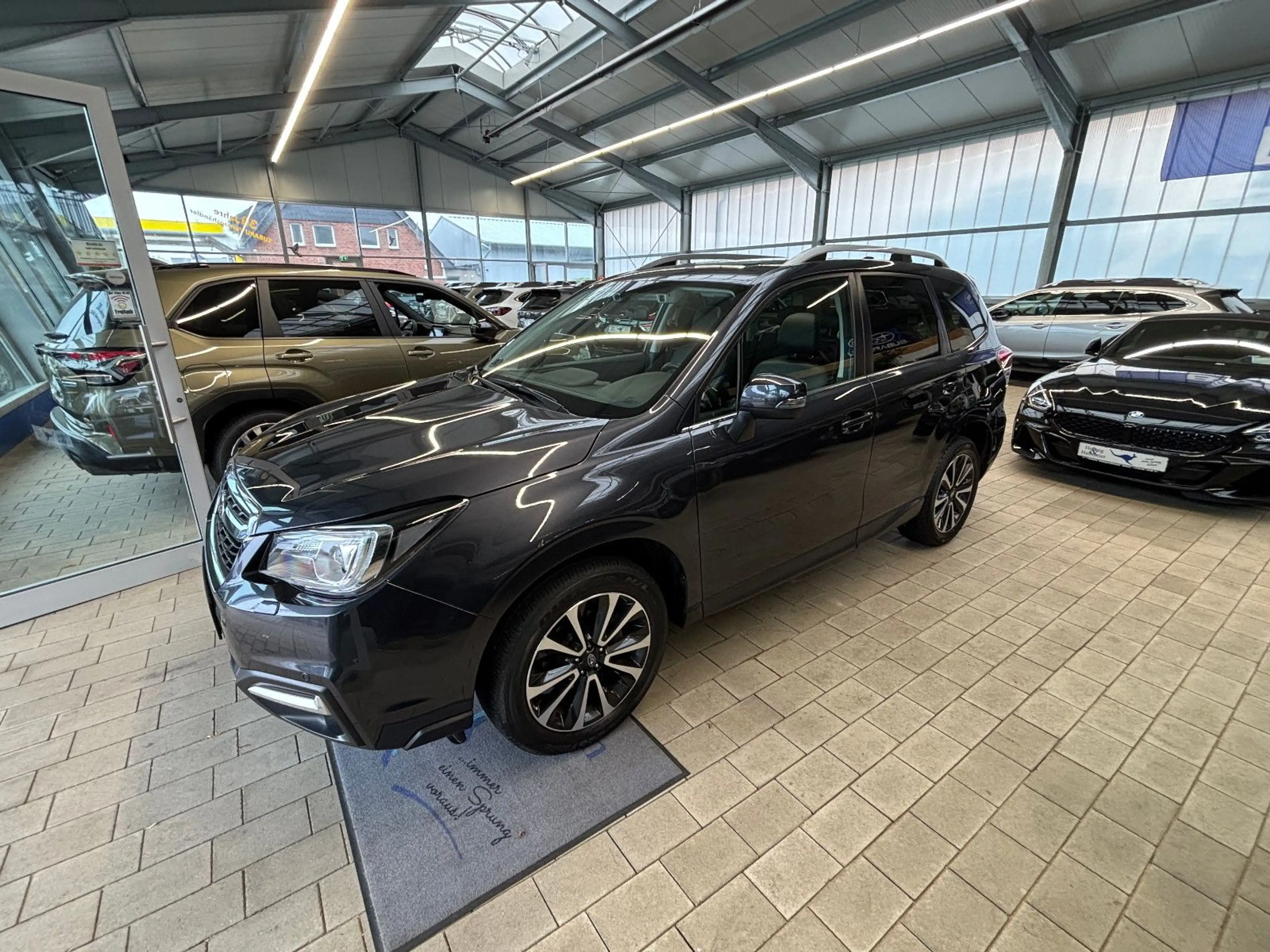 Subaru Forester Platinum — photo 2