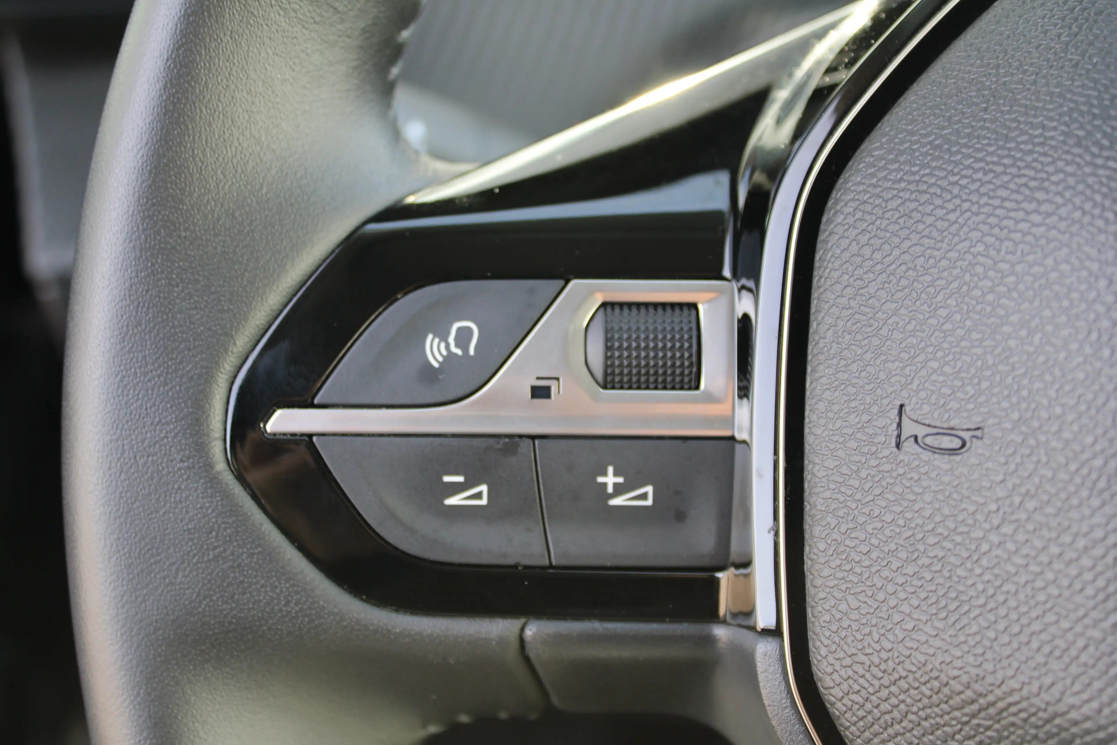 Peugeot 208 Allure Hybrid 110 e-DCS6 | 8 JAAR GARANTIE | 360 C — photo 20