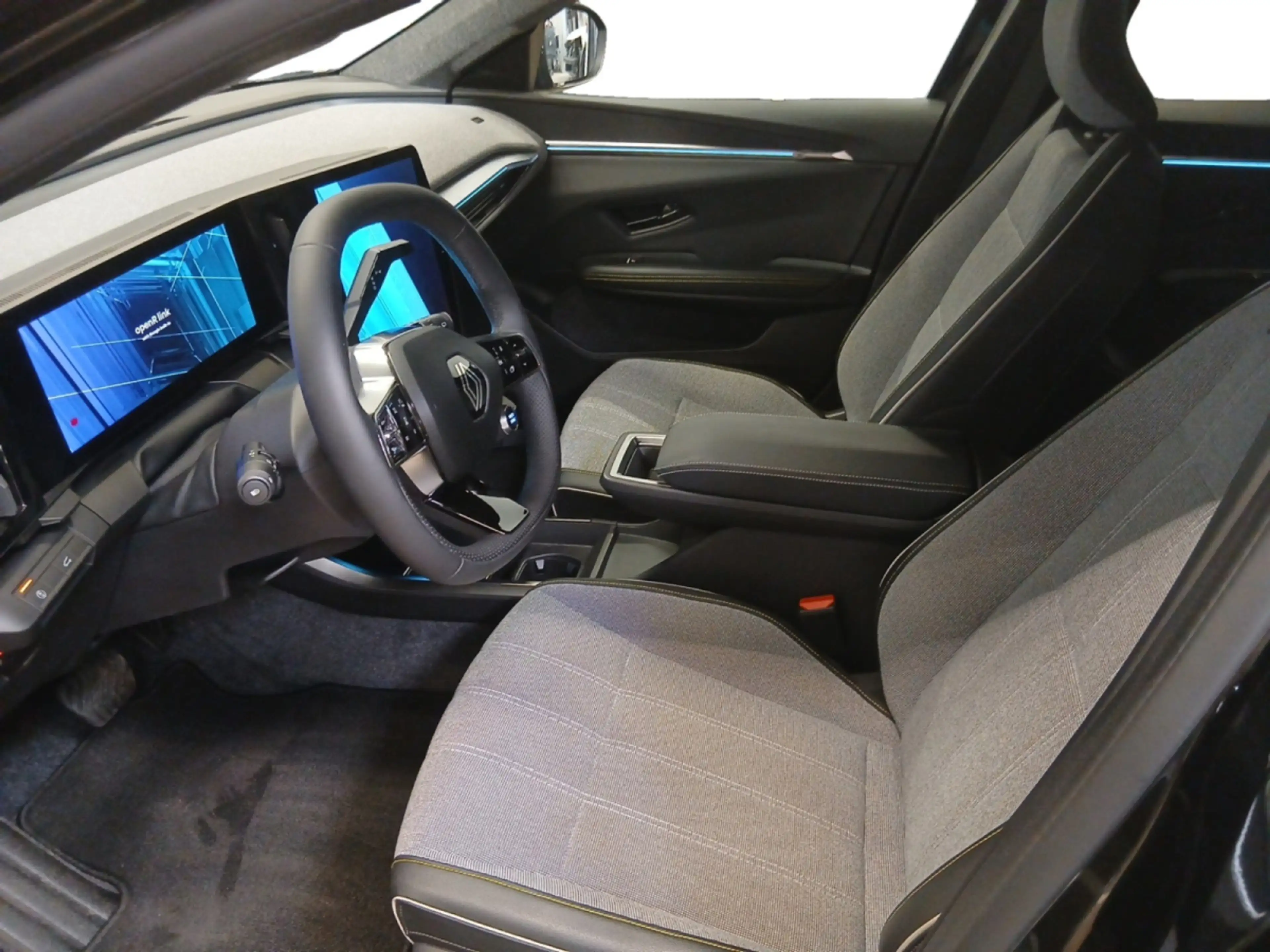 Renault Scenic TECHNO 220 LONG RANGE — photo 7