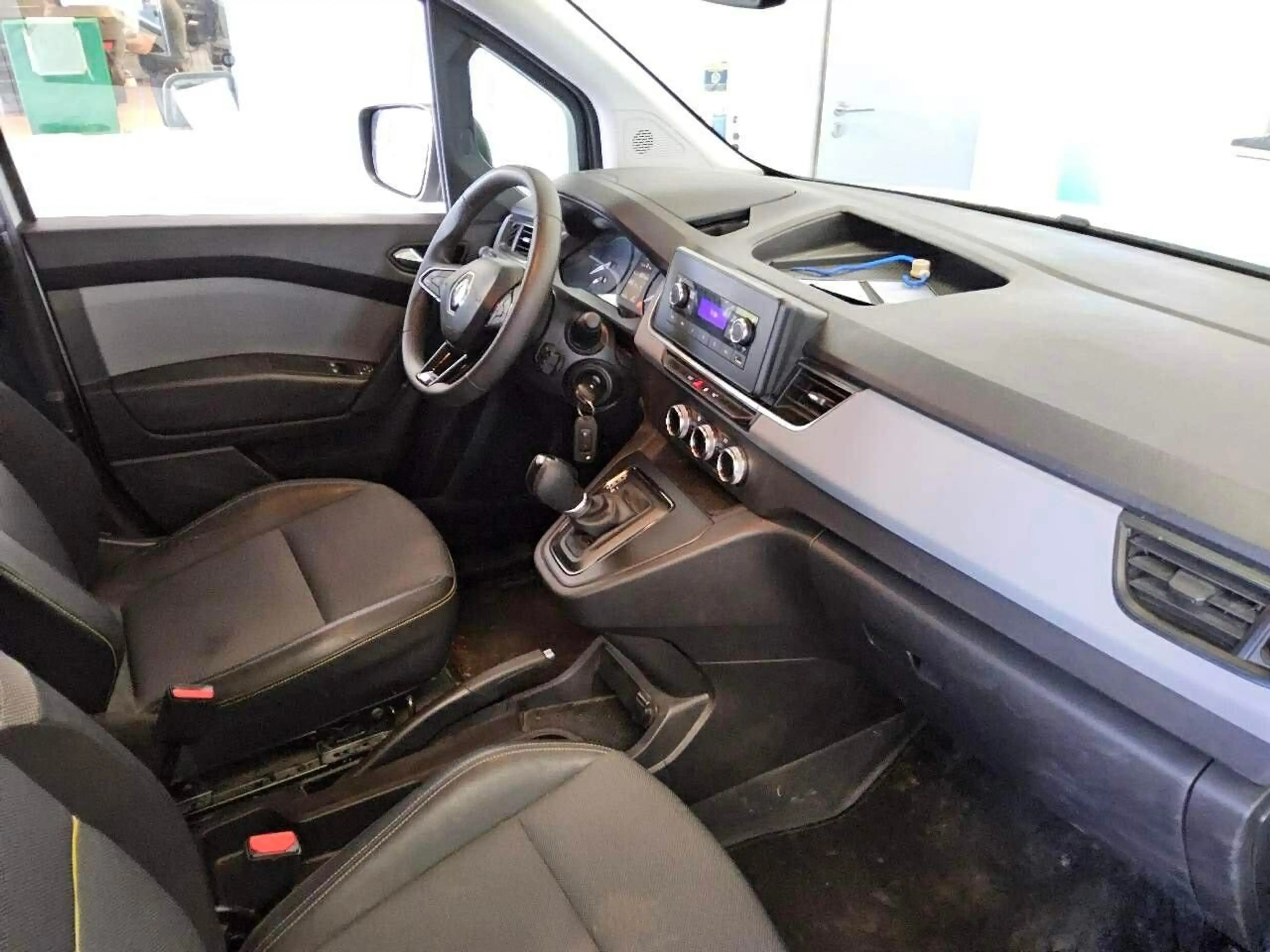 Renault Kangoo III Rapid L1 45KWH E-Tech Electric 10 tkm — photo 5
