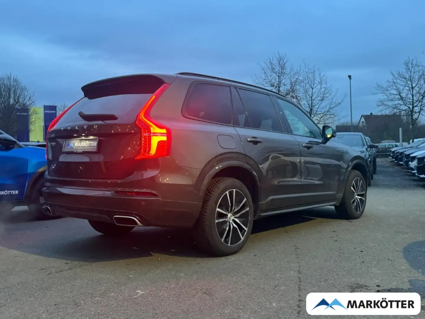 Volvo XC90 T8 R Design AWD 7-Sitzer SHZ/ACC/CAM/LKHZ Grau - 2