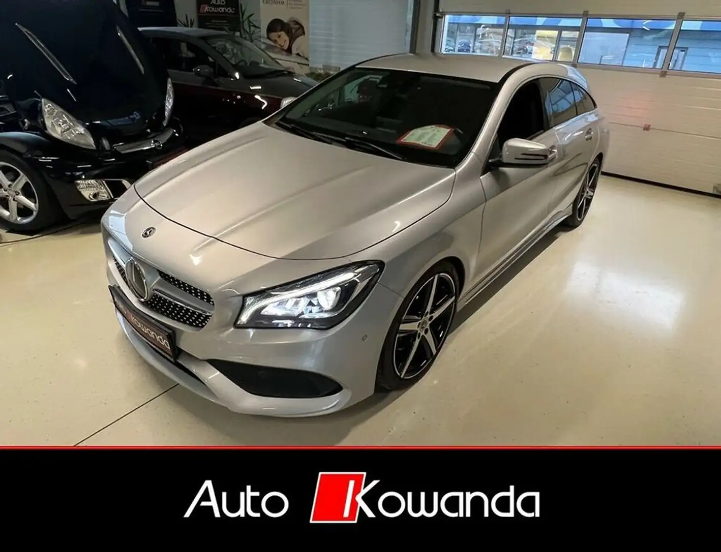 Mercedes-Benz CLA 220 AMG Shooting Brake 4MATIC Aut.-Wenig Km Silber - 1