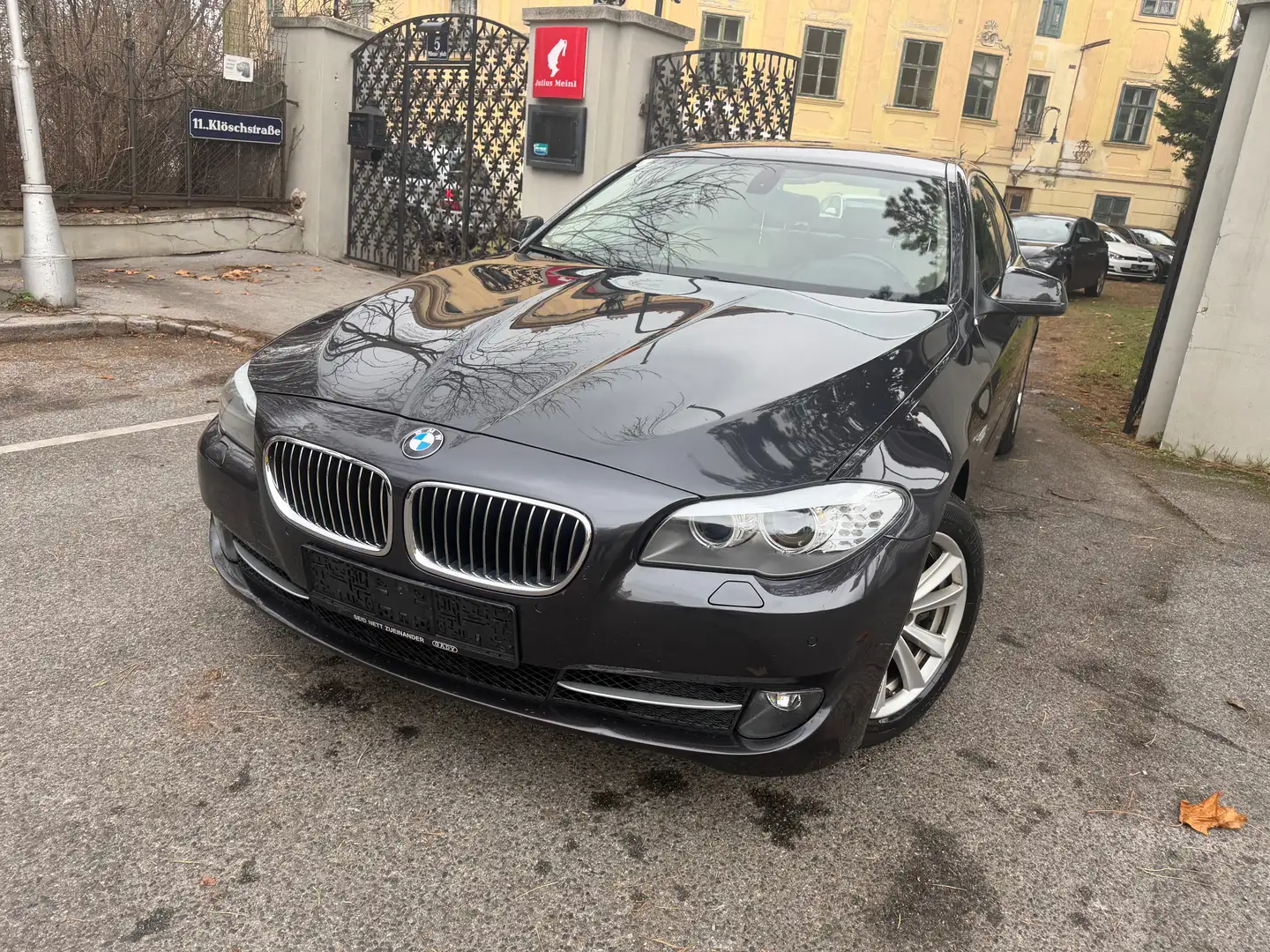 BMW 525 Grau - 1