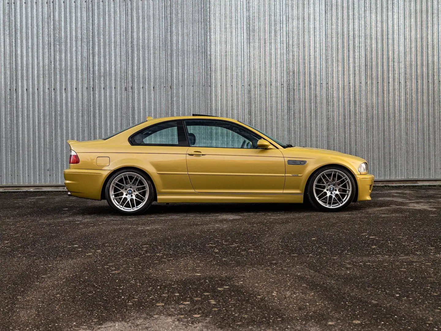 BMW M3 E46 Manual 252 KW Zlatá - 1