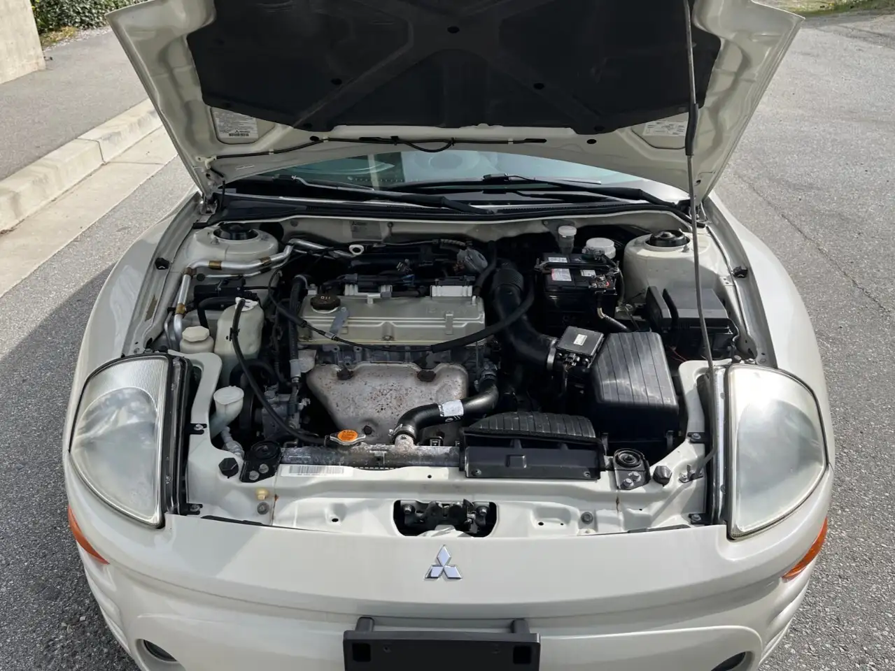 Mitsubishi Eclipse снимка Mitsubishi Eclipse