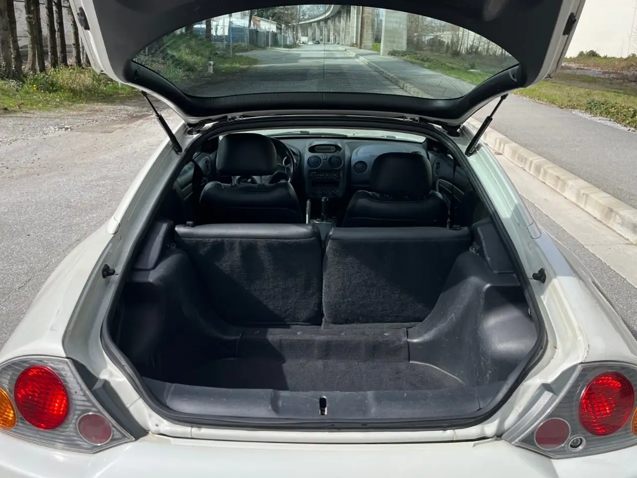 Mitsubishi Eclipse снимка Mitsubishi Eclipse